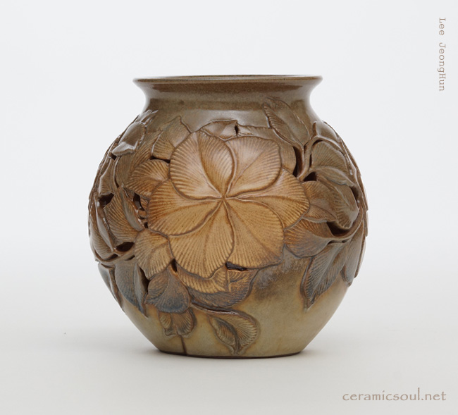 ceramic artwork_healing by Jeonghun, Lee