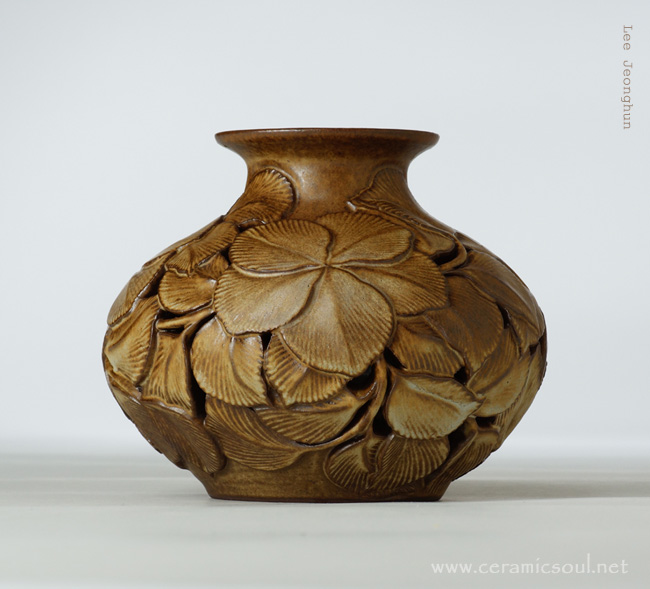 ceramic artwork_joy by Jeonghun,Lee