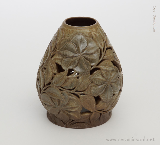 ceramic artwork_lamp by Jeonghun,Lee